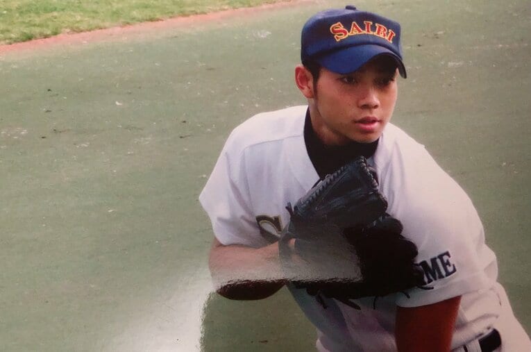 2人が初めて話した日、高岸は現在よりも体格が大きかった前田を見て「いい右のサードが入ったと思った」と話したという。ちなみに前田は左腕のピッチャーだった