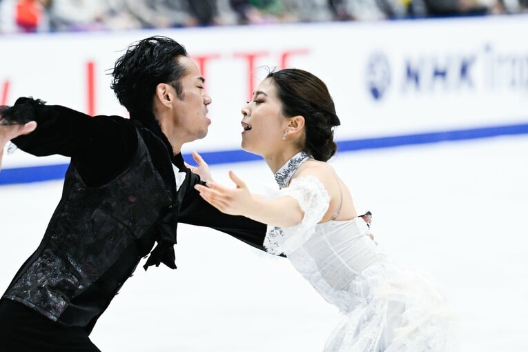 昨年11月、NHK杯で「オペラ座の怪人」を演技する2人　©Asami Enomoto