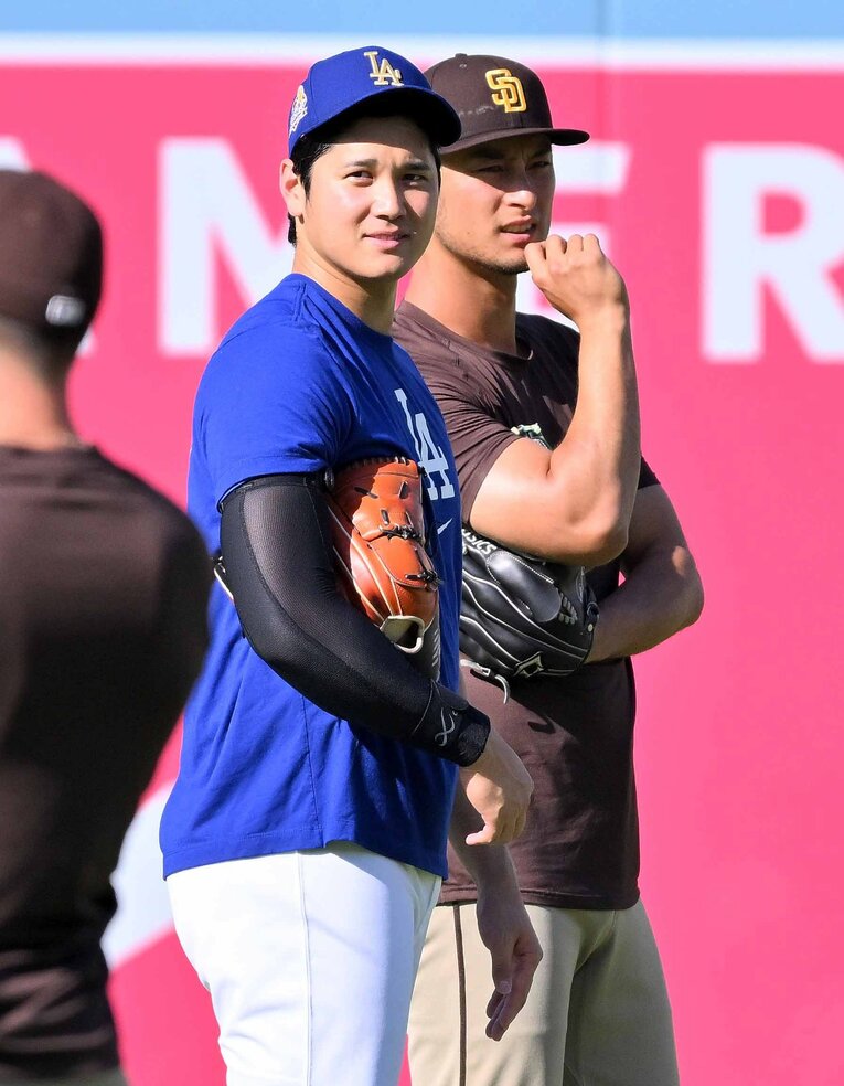 それぞれがチームの看板を背負うダルビッシュと大谷　©JIJI PRESS