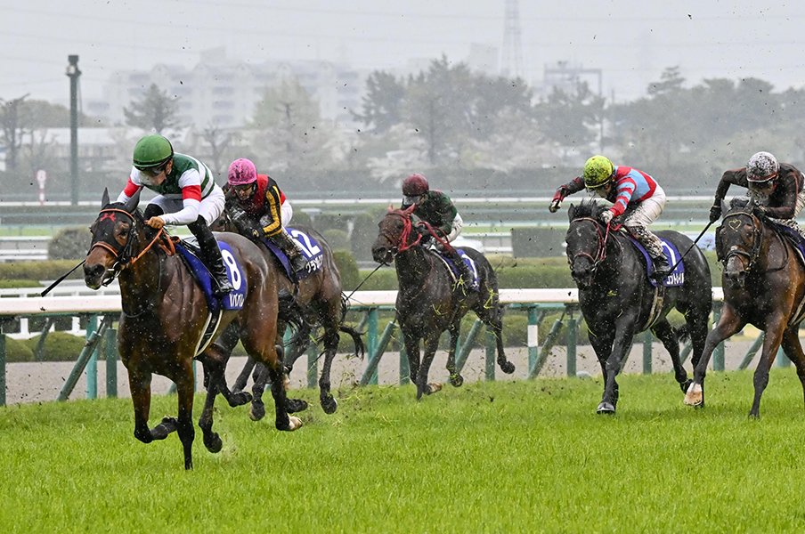 【大阪杯】「二強」崩した6戦6勝の良血馬・レイパパレのスケールはどれくらい? コントレイル“3着”の敗因とは<Number Web> photograph by Kyodo News