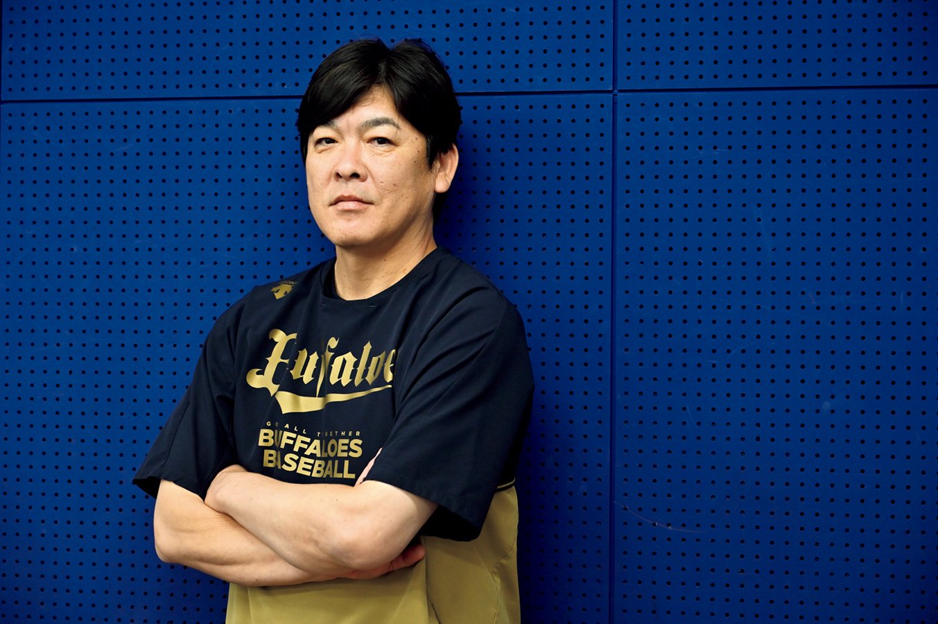 昨年から投手コーチとしてブルペンを支える厚澤　©Takashi Shimizu