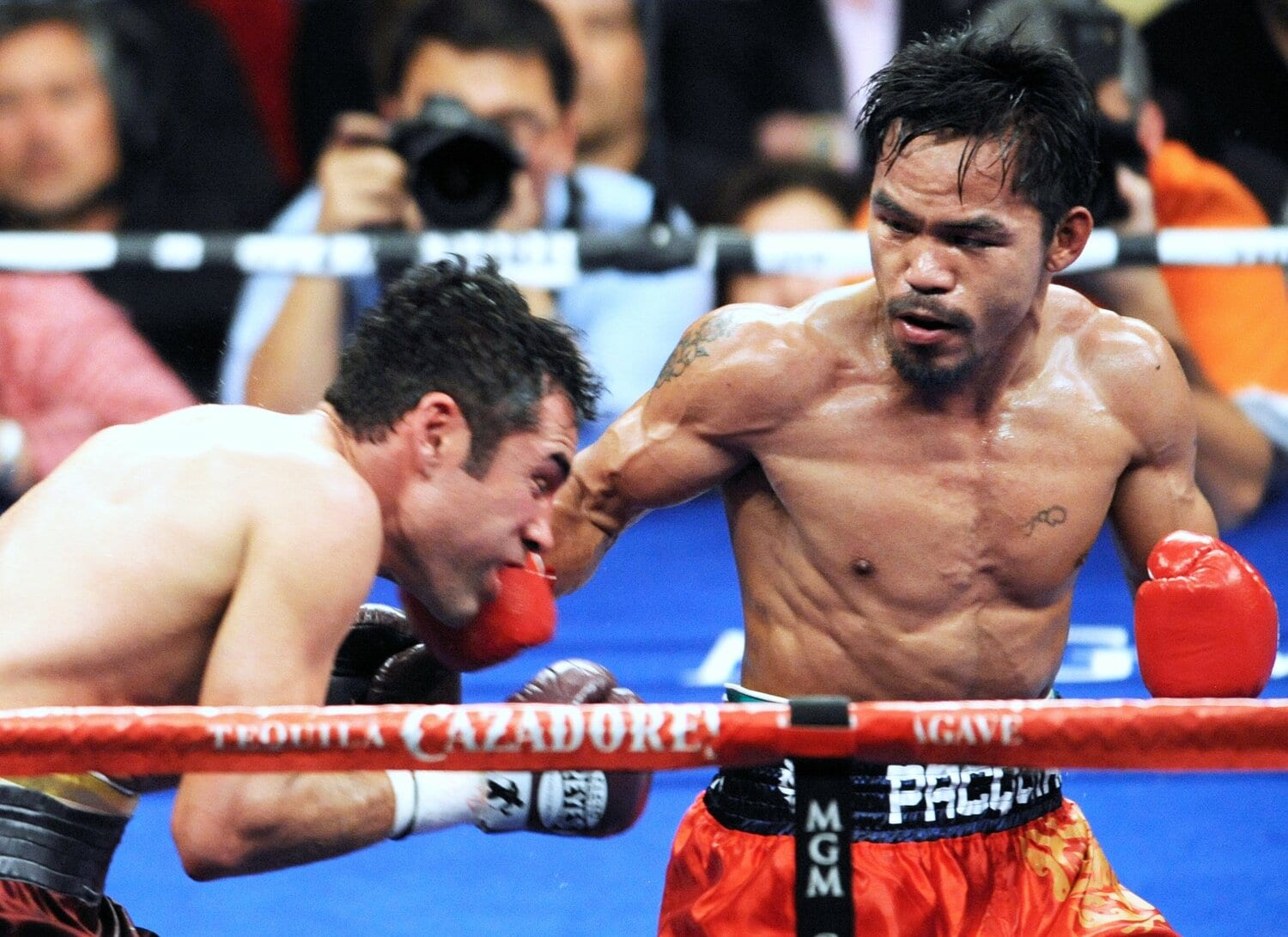 デラ・ホーヤを圧倒した一戦は「リングマガジン」のアップセット・オブ・ザ・イヤーに選出された