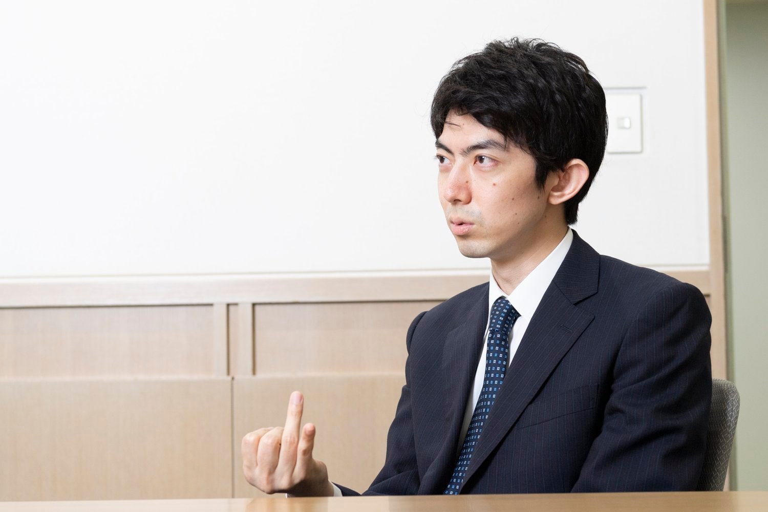 順位戦で藤井二冠と対局した中村太地七段©Tomosuke Imai