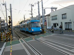 電車で縦断できない東京西部を行く。自転車らしい発見のある不思議旅。