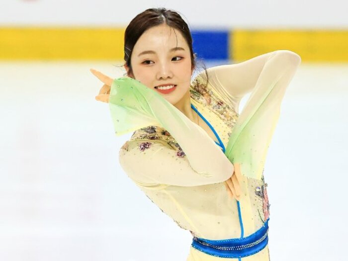 「ほんとうにすてき」ジャンプに苦しむ本田真凜がスケートを続ける理由を取り戻した、努力の人・浅田真央の心からの言葉＜Number Web＞ photograph by AFLO