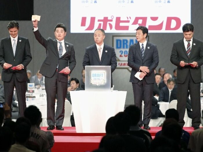 プロ野球スカウト「あの年は田中正義に柳もいて…」6年前、あの「高卒ドラ1投手」2人は今「1年目から一軍で10勝すると思ったが…」＜Number Web＞ photograph by KYODO