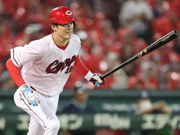 稲尾以来の大記録達成》今季打率.360！ 打って良し投げて良しのカープ