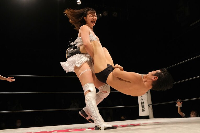 アントニオ小猪木にジャイアントスイング