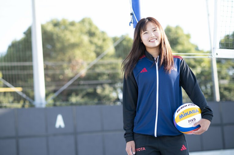 ビーチバレー界のニューヒロイン・秋重若菜の撮り下ろしフォト【スワイプするとそのほかの写真もご覧になれます】　©Tadashi Hosoda