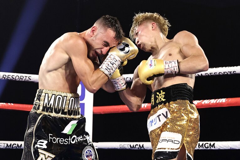 モロニーを襲った井上のアッパー　©︎Getty Images