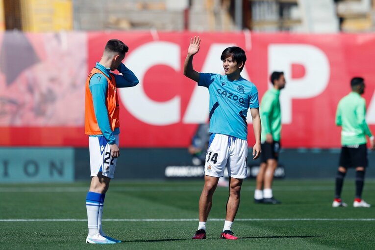 「クボは好きだよ。いつか…」古巣少年ファンが愛する久保建英21歳「マジョルカ帰還で大拍手→元戦友とハグ」を撮って感じたこと(2)