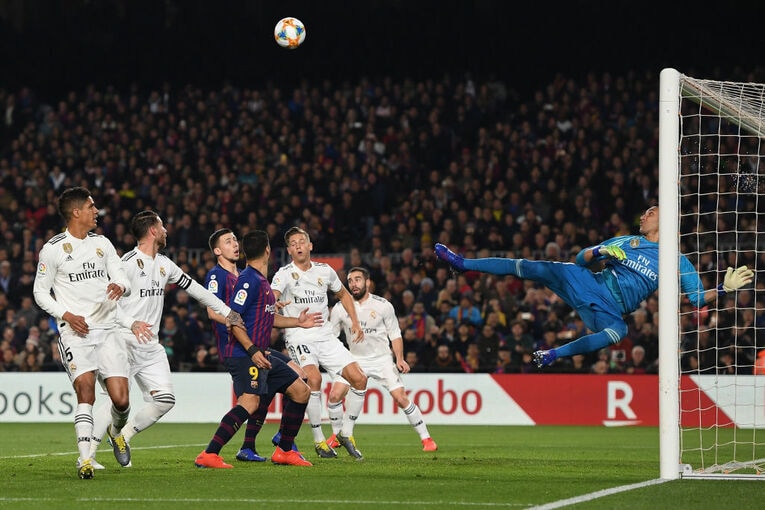 レアル・マドリー時代、クラシコでのナバスのセーブ　©Getty Images