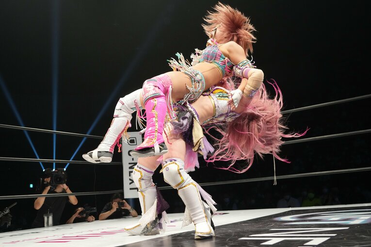 白川未奈vs中野たむ　©Essei Hara