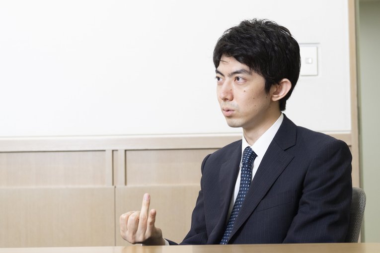 順位戦で藤井二冠と対局した中村太地七段©Tomosuke Imai