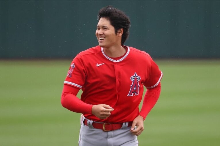 大谷は25日のロッキーズとのオープン戦で指名打者にて先発出場。第1打席で先制5号ソロホームランを放った ／ photograph by Getty Images
