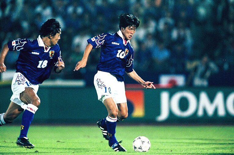 1997年の名波浩　©Sports Graphic Number