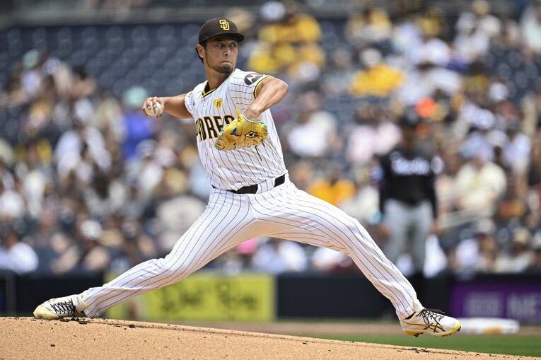 縦横の変化球を自在に操るダルビッシュ有　©︎Getty Images