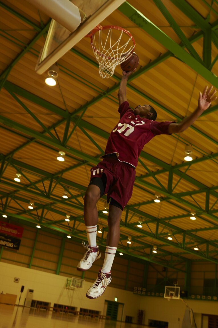 明成高校時代の八村塁　©Tadashi Shirasawa