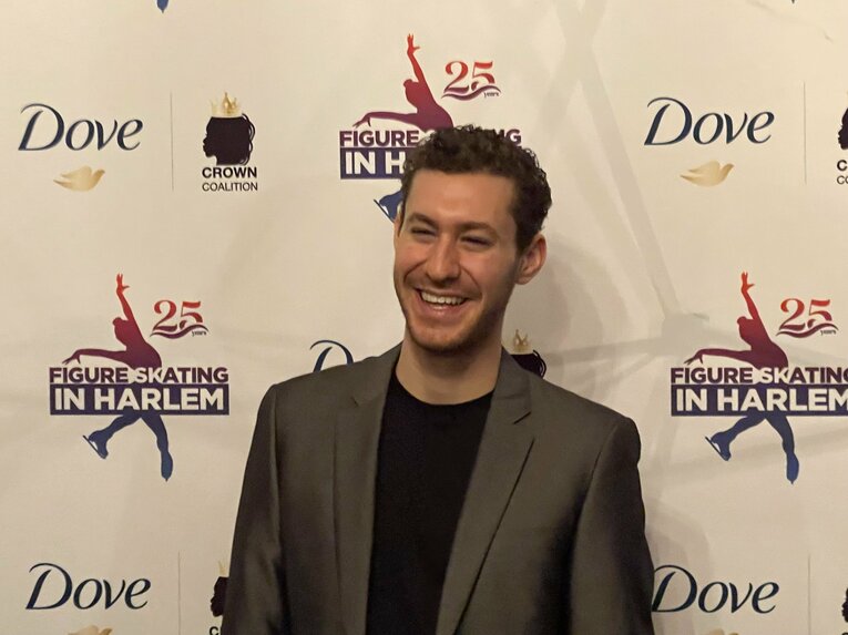 お洒落なスタイルで登場したジェイソン・ブラウン　©Akiko Tamura