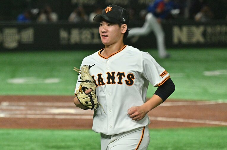 今季4試合に先発し2勝、防御率1.61の好投をみせている巨人の左腕・井上温大（23歳） ／ photograph by Hideki Sugiyama