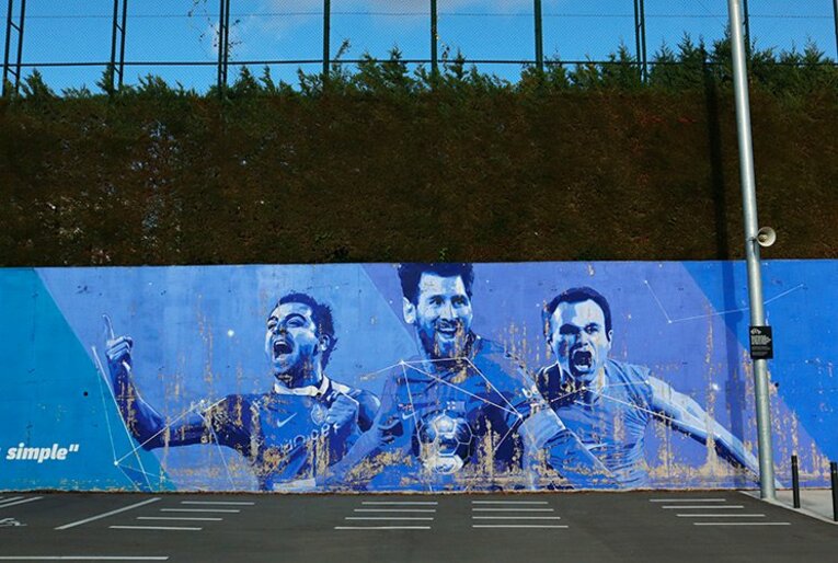 安部裕葵、大ケガから復活＆バルサBの9番に！ 最新プレーとマシア、イニエスタの壁画など貴重写真(2)