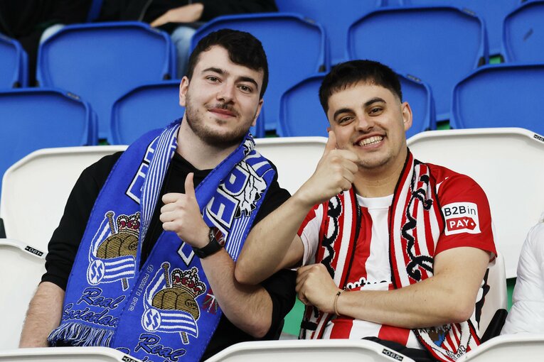 以前のダービーでも登場したサポーター　©Daisuke Nakashima