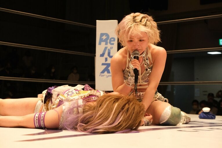 6月28日の後楽園ホール大会では、なつぽいがスターダムで初めて中野たむに勝利　©Norihiro Hashimoto