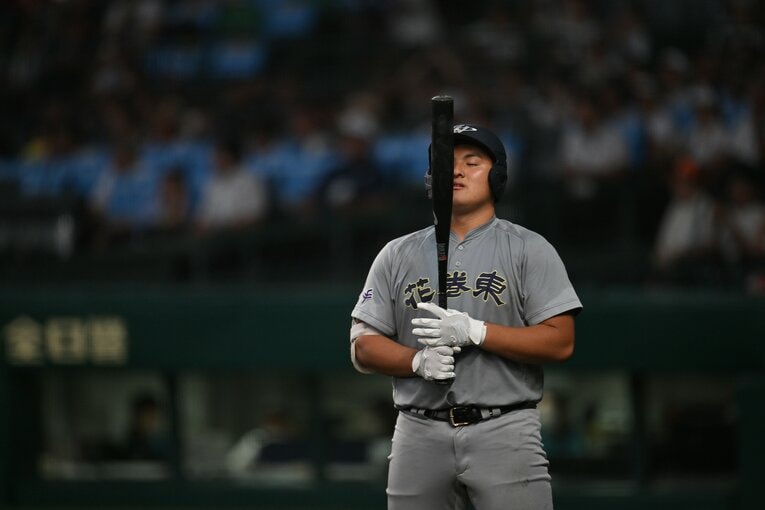 最後の打席前の佐々木麟太郎　©Hideki Sugiyama