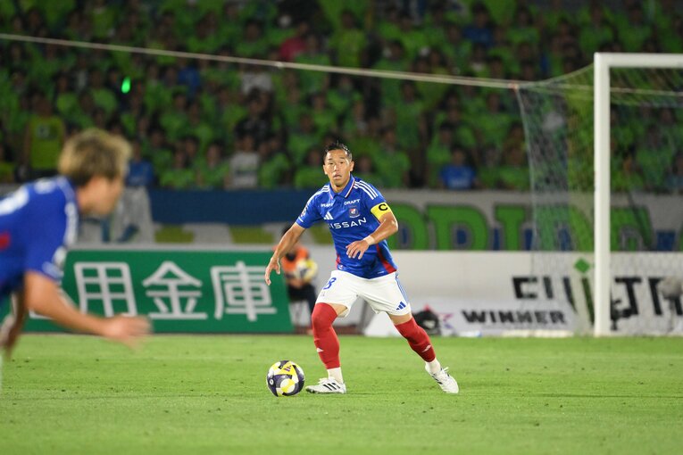 6月28日の湘南ベルマーレ戦では本職でないセンターバックで出場した横浜F・マリノスのキャプテン喜田拓也　©1992 Y.MARINOS