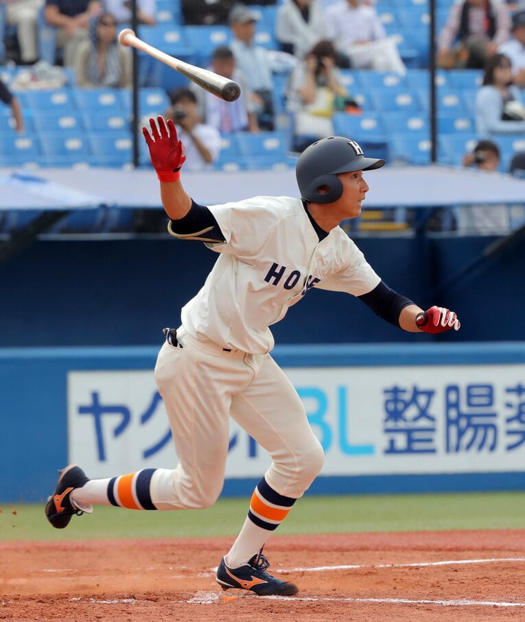 日本新薬・舩曳海中堅手。法政大時代（写真）は4年間レギュラーとしてフル出場したシーズンはなかった　©Sankei Shimbun