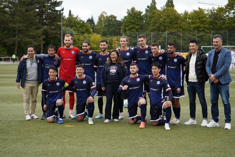 バサラマインツイレブンと　©Basara Mainz