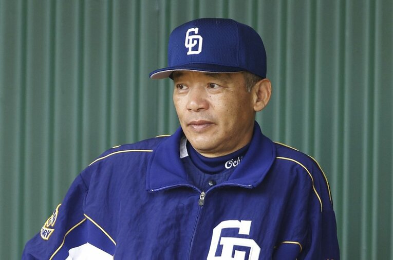 山本昌に「ここまで来たら50歳までやれ」と諭した落合監督　©Tamon Matsuzono