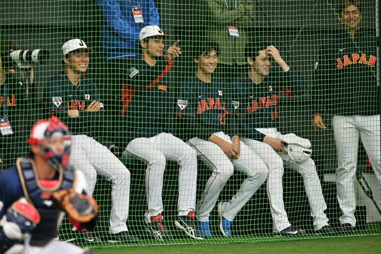 WBCでは熱心にダルビッシュへ質問する姿も見られた山本由伸　©︎Hideki Sugiyama