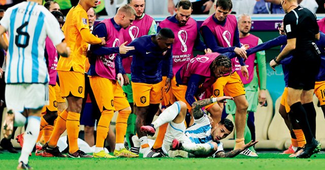 2大会ぶりの躍進 オランダ 71歳ファンハールの思考法 海外サッカー Number Web ナンバー