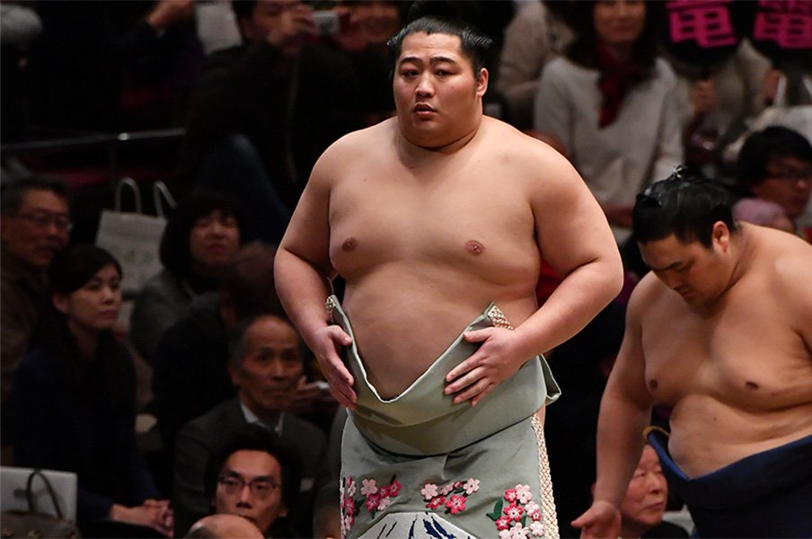 遠藤のブレイクを予想する根拠。大相撲の「上位定着から3～5年」説。＜Number Web＞ photograph by Takeshi Honda/JMPA