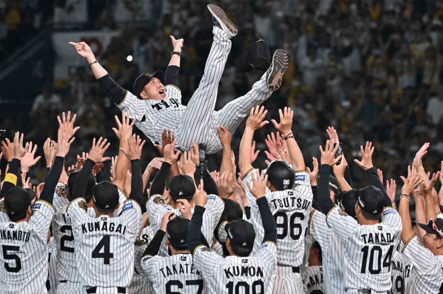 「“容赦ないクビ宣告”が若手に危機感？」阪神タイガース“独走”は続くのか…他球団が恐れる“阪神二軍の育成方針”「期待の23歳を戦力外に」＜Number Web＞ photograph by Hideki Sugiyama