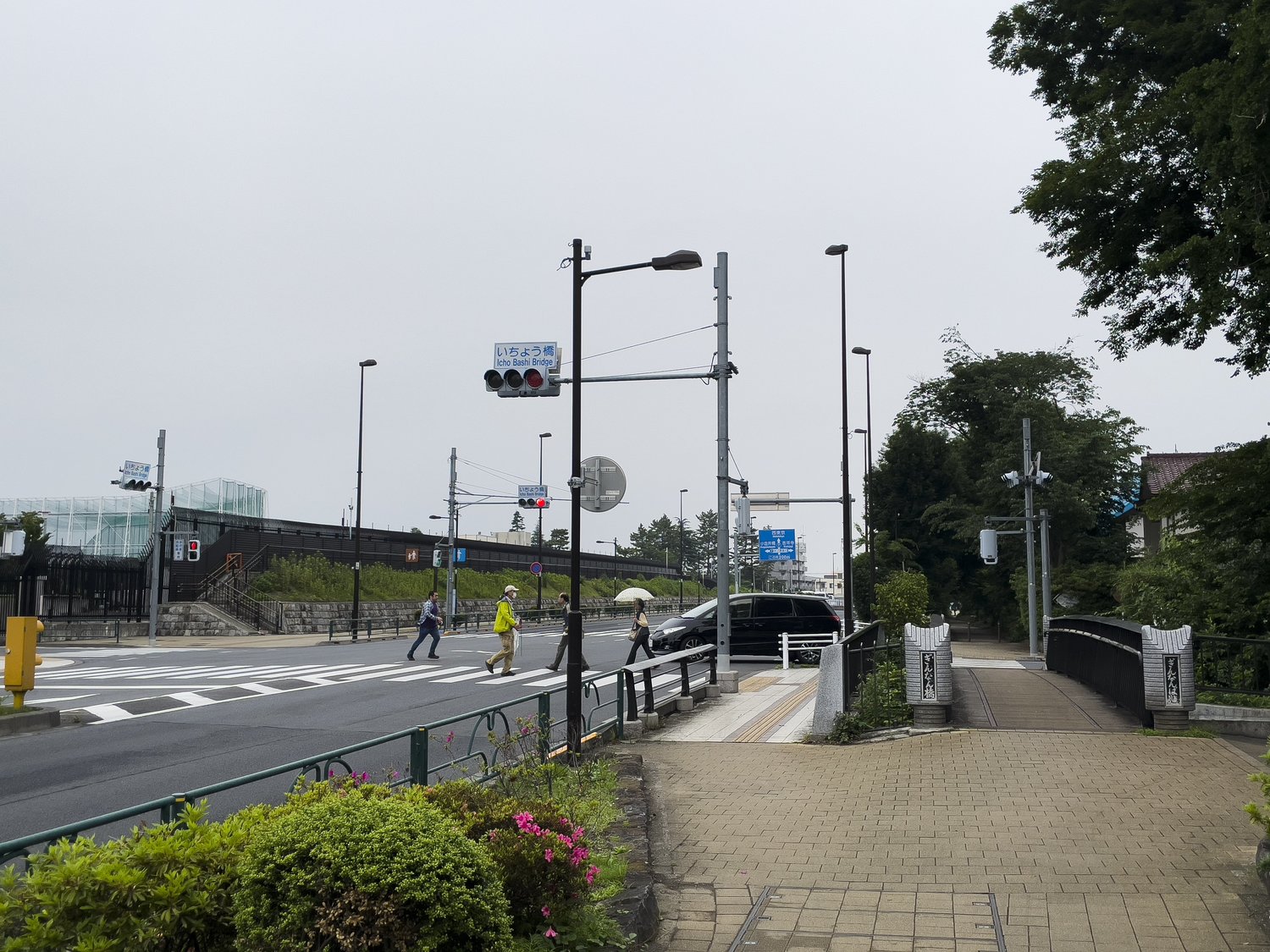 玉川上水を渡り、三鷹市から武蔵野市に入っていく