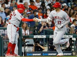 大谷翔平トップタイ7号にMLB公式「ムーンショット」と絶賛… 「芯に当たれば勝手にボールが飛ぶ」恐ろしさ