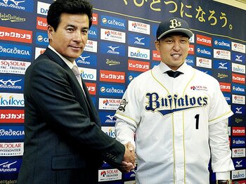 メジャーから続々と復帰、日米間移籍の「新時代」。~松坂、中島らに見る意識の変化~<Number Web> photograph by KYODO