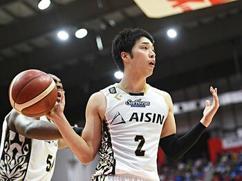 Bリーグ新人王・三河の岡田侑大。「僕の自己評価は低いっす（笑）」＜Number Web＞ photograph by B.LEAGUE