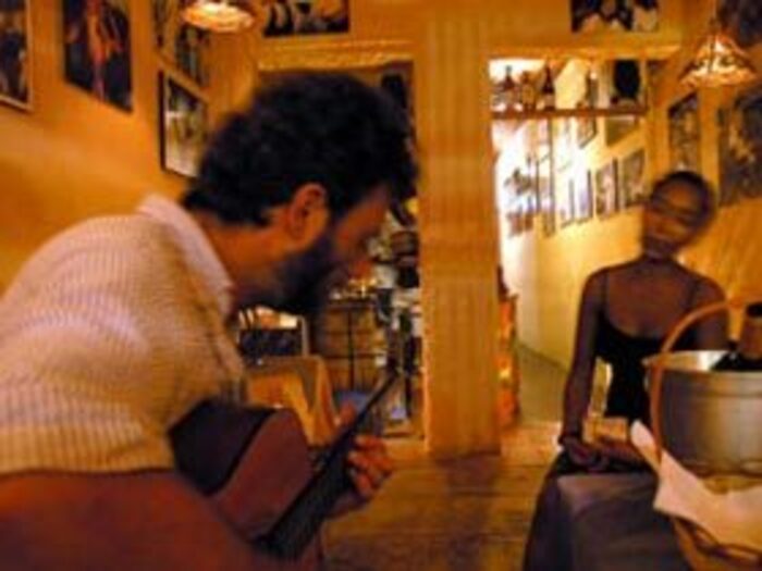 From:サルバドール「W杯優勝大本命国、北上の旅。」＜Number Web＞ photograph by Shigeki Sugiyama