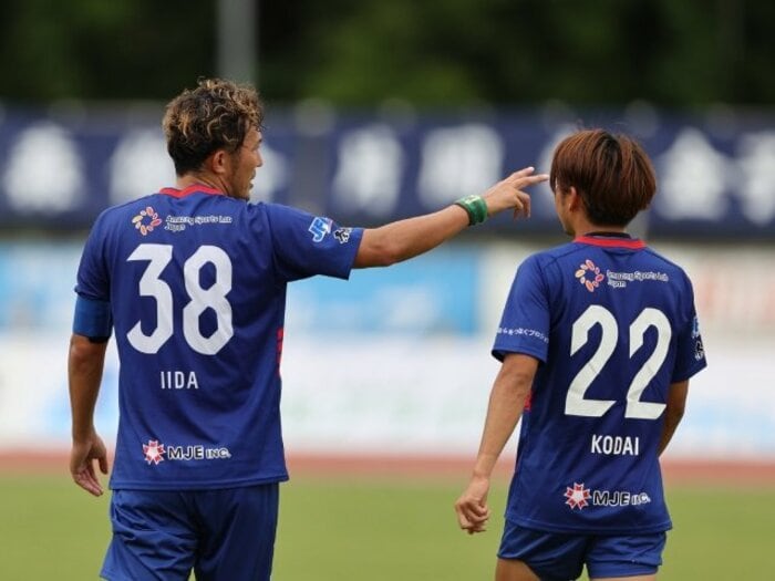 妻との入籍日は松田直樹の命日《8月4日》…飯田真輝35歳はなぜ「マツさんの思い」を“勝手に受け継いだ”のか＜Number Web＞ photograph by NARA CLUB