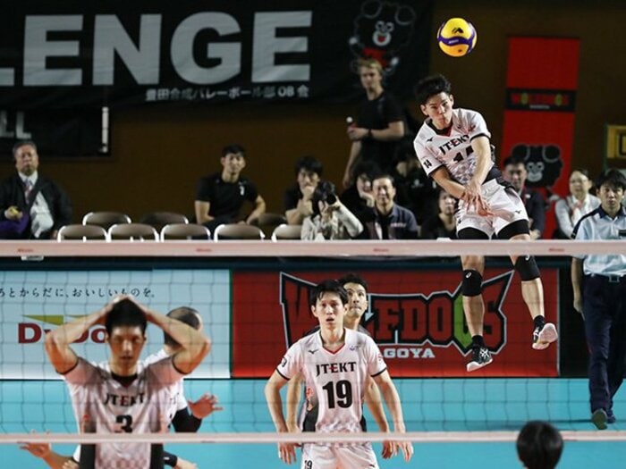 選手発信の「#Vリーグはバレーだよ」。バレー界に芽生え始めた見せる意識。＜Number Web＞ photograph by V.LEAGUE 