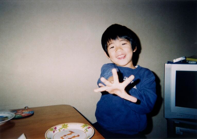 幼い頃の堀米雄斗（父・亮太さん提供）