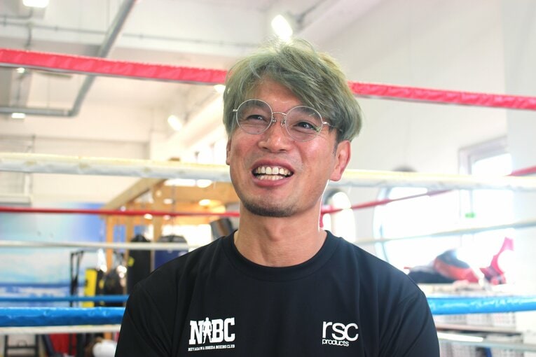 妻・麻衣さんに背中を押され、石田順裕は現役を続けることを決意した　©Number Web