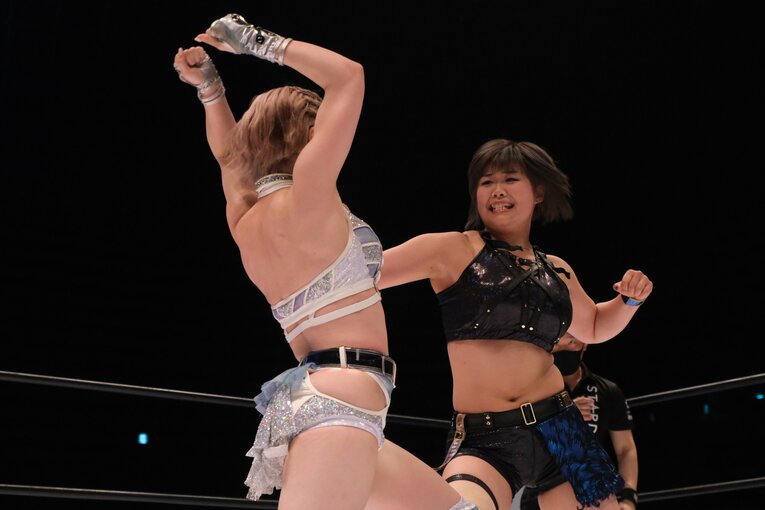 スターダム新勢力God's Eye、無敗の原動力とは？ 下剋上でトーナメント優勝のMIRAIに朱里が語った期待「少しの変化で大きく伸びる」(11)