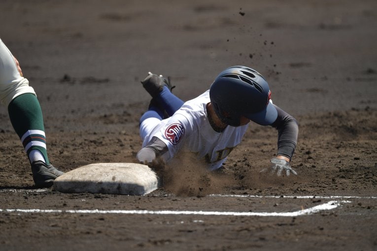 阪神園芸の整備によって、高校球児も思い切ったプレーができているのだろう（2018年撮影）　©Hideki Sugiyama