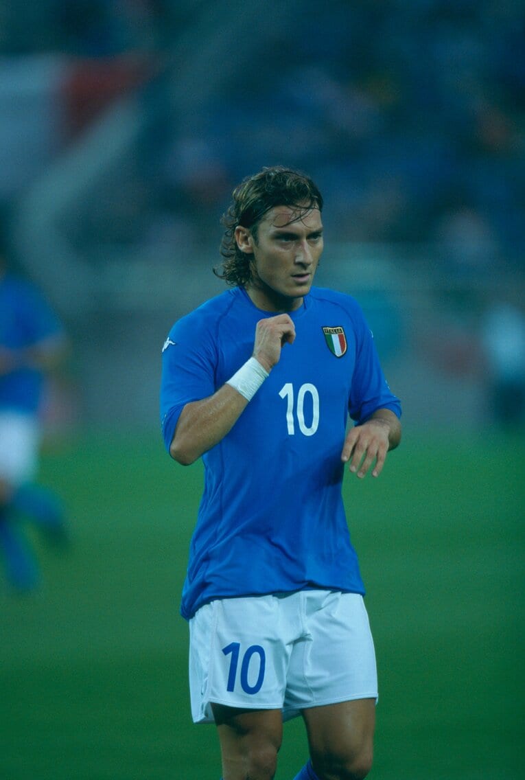 モレノ主審の”被害者”となったトッティ　©JMPA