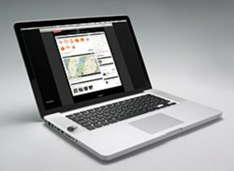 スポーツコミュニティサイト「Movescount.com」への登録は無料。mixiやFacebookのようにマイページを作って、世界各国のスポーツ愛好家と交流できる。トレーニングの成果を友人と共有することでモチベーションアップも期待できる  