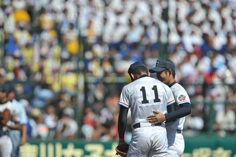 9回、再びノックアウトされた堂林に代わって背番号11の2年生・森本がマウンドへ　©︎BUNGEISHUNJU